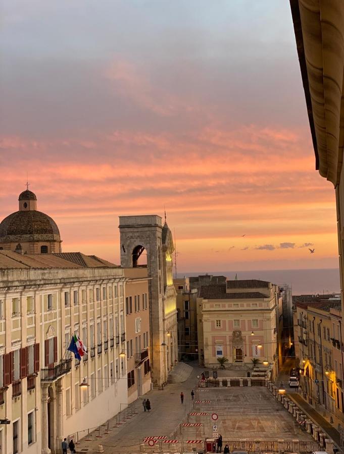 Castello Attic Sunset Terrace Apartman Cagliari Kültér fotó