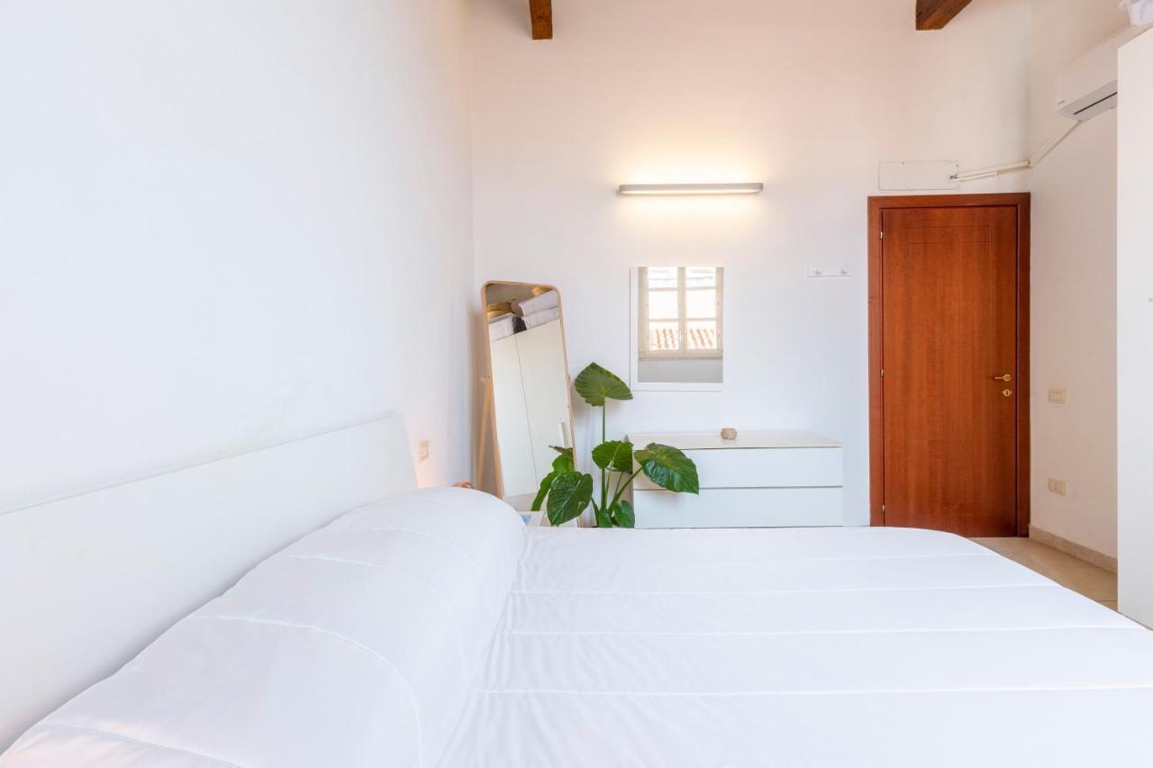 Castello Attic Sunset Terrace Apartman Cagliari Kültér fotó